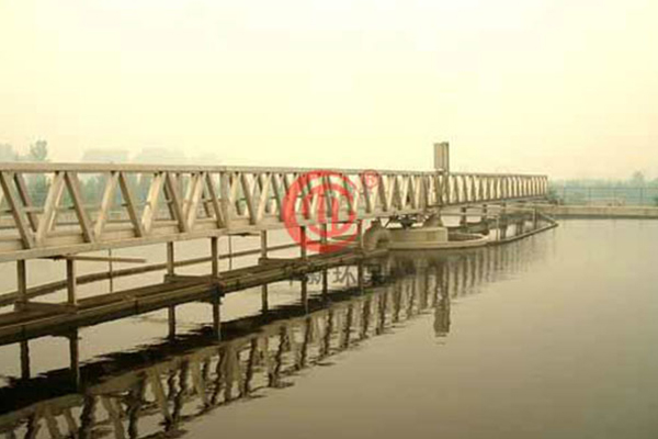 周邊傳動吸泥機